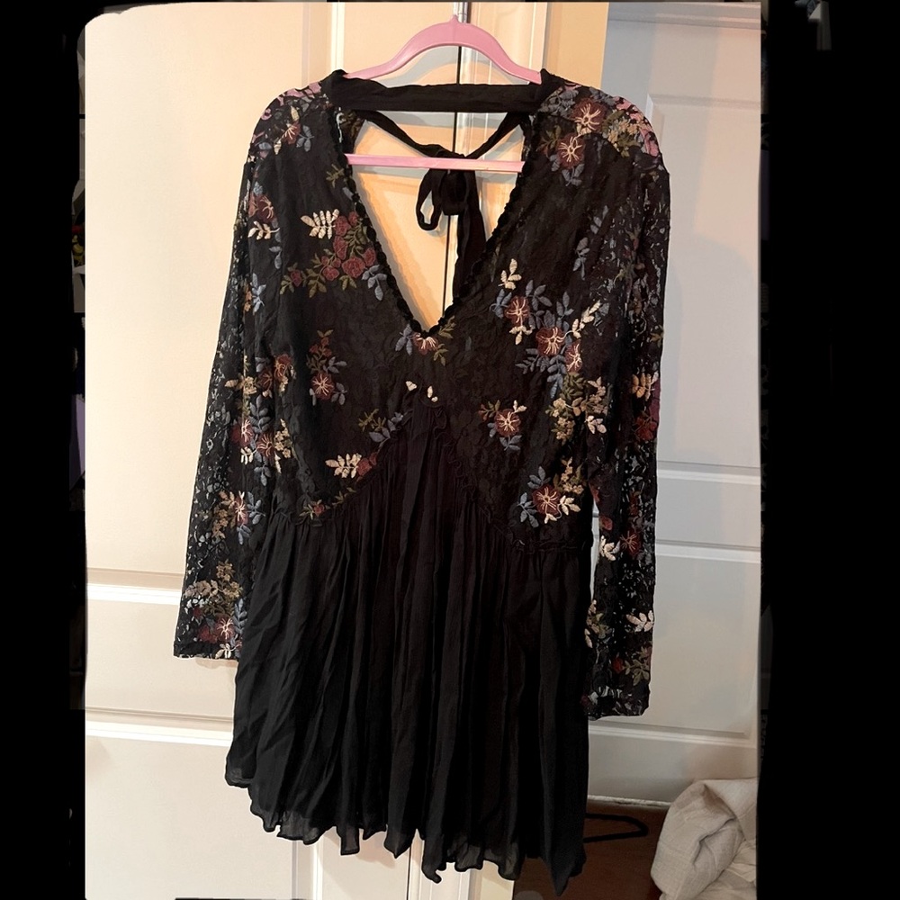 NWT Chelsea & Violet Tunic Top